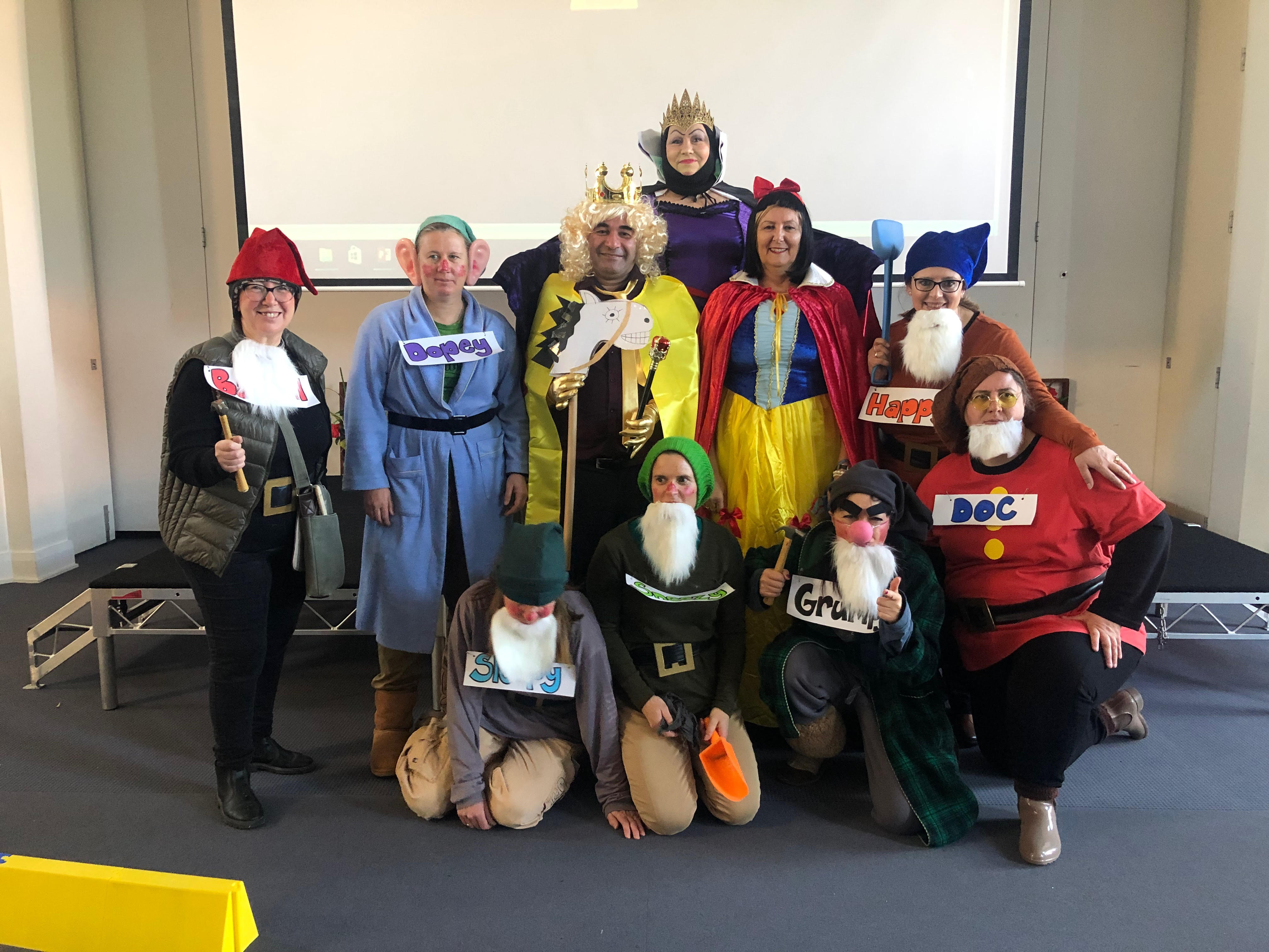 /uploaded_files/media/gallery/1566516797snow white and the seven dwarfs.jpg